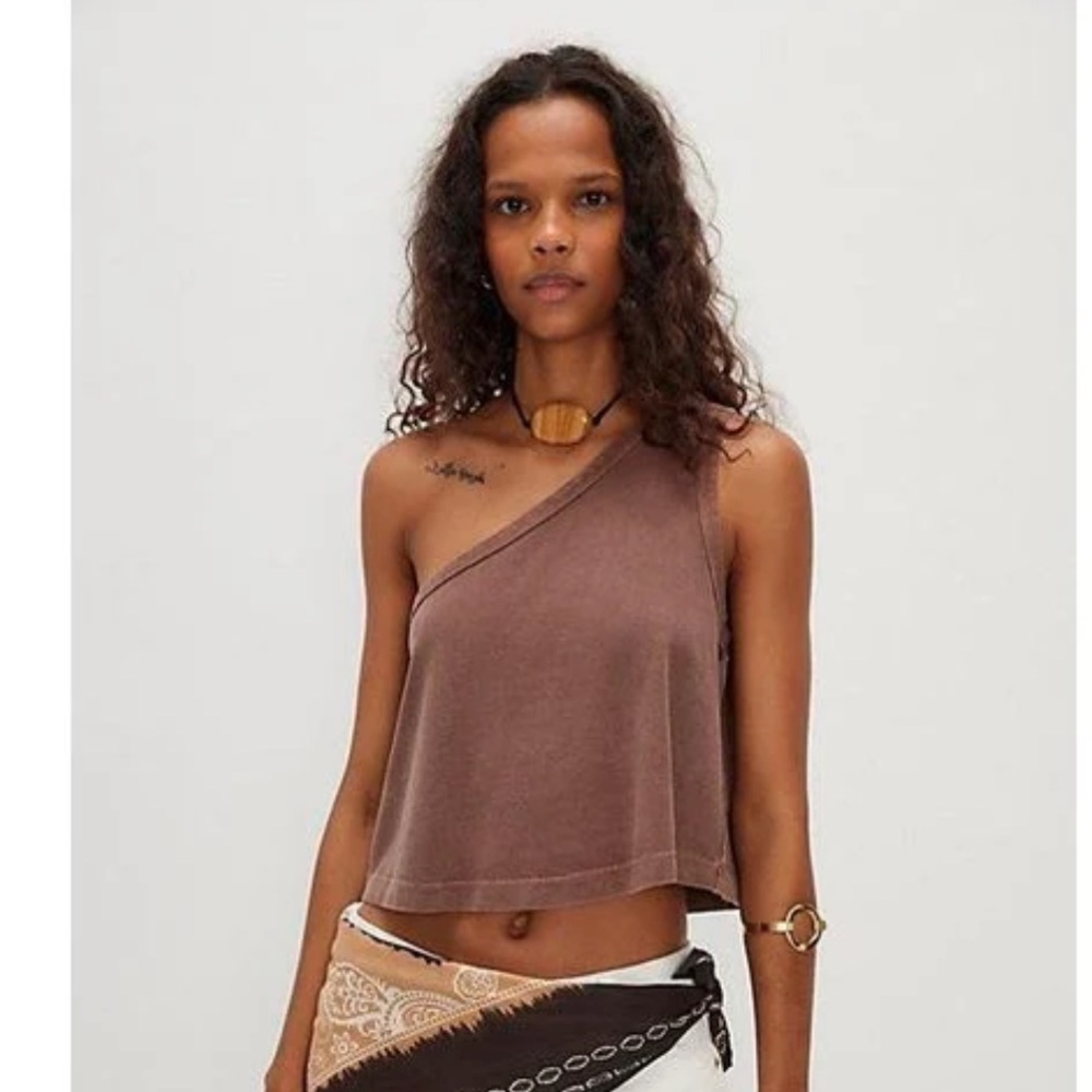 ISO!!! Looking for any color of the “We the Free Sunny One-Shoulder Tank”